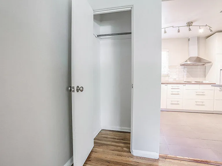 2421 S Gaylord St — Photo 27