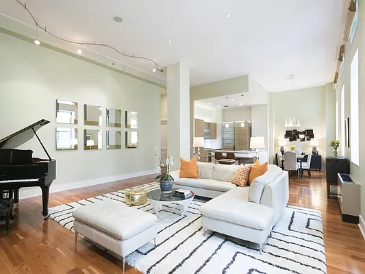 Sold by Sotheby's International Realty | media 2