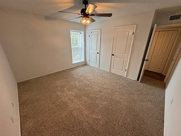 Carolina Crossing Apartments — Photo 23