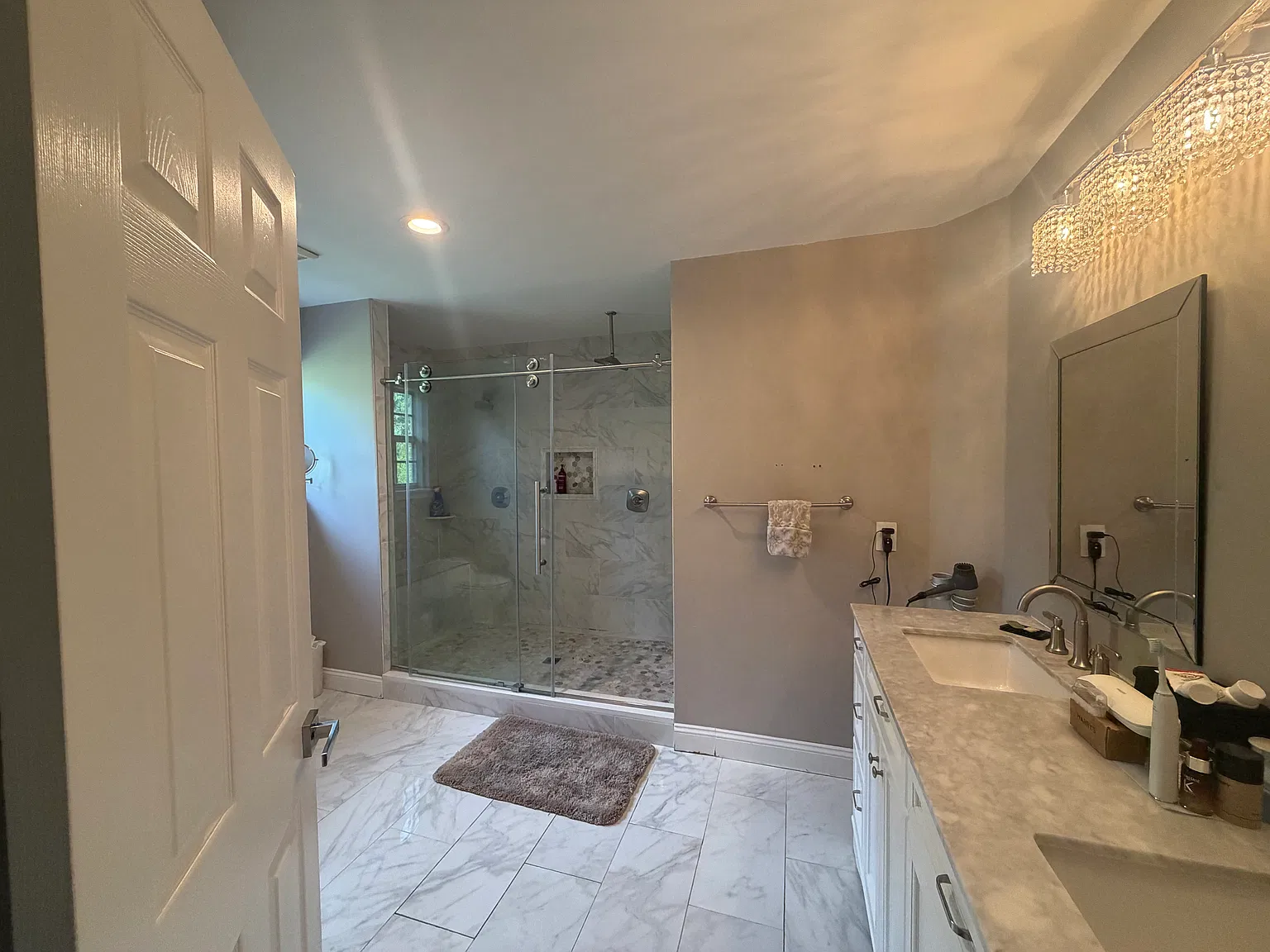 4 bed, 2498 sqft, $4,700 — Photo 4
