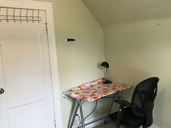 5th image of 3095 Peter St