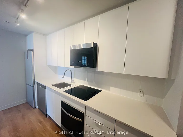 2920 Highway 7 Rd #2402 — Photo 12