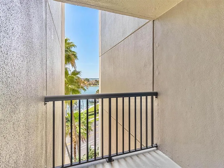 1660 Gulf Blvd #607 — Photo 30