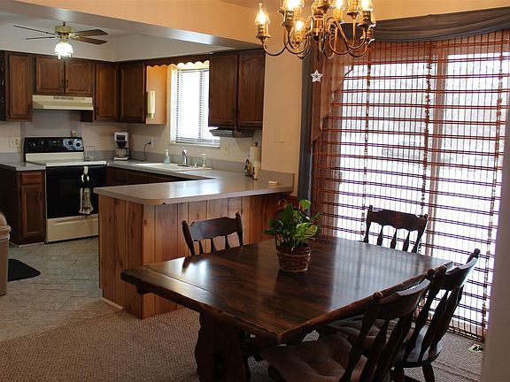 5th image of 9210 Oakview Dr