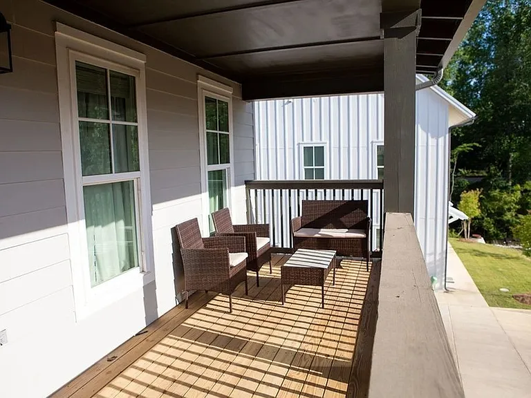 3 / 4 BR Cottages - Balcony area