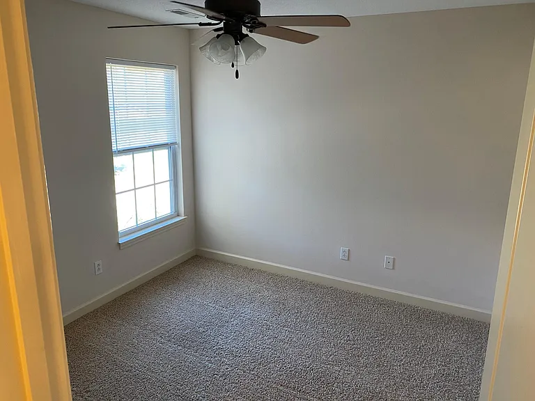 1020 Notting Hill Ct — Photo 25
