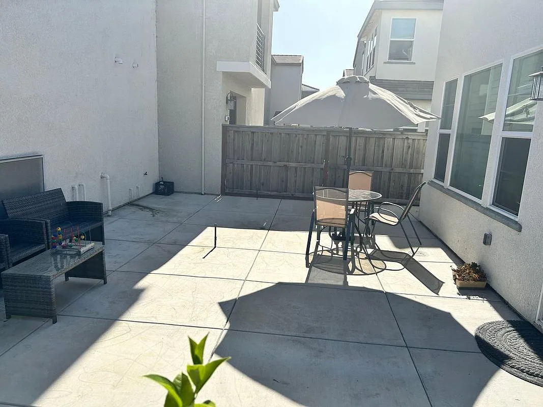 1 bed, 1.0 bath, 140 sqft, $1,250 — Photo 2