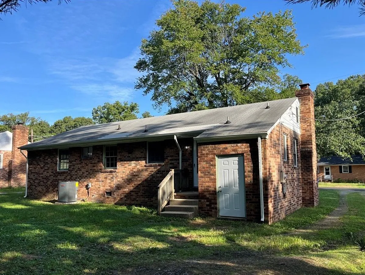 Building Photo - 8307 Trout Ln