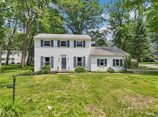 229 James Cir, Avon Lake, OH 44012