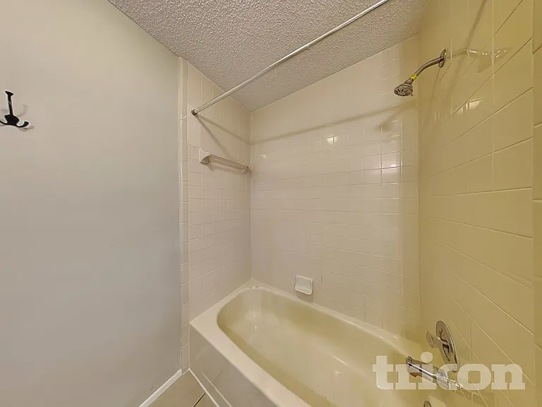 419 E Springtree Way — Photo 15