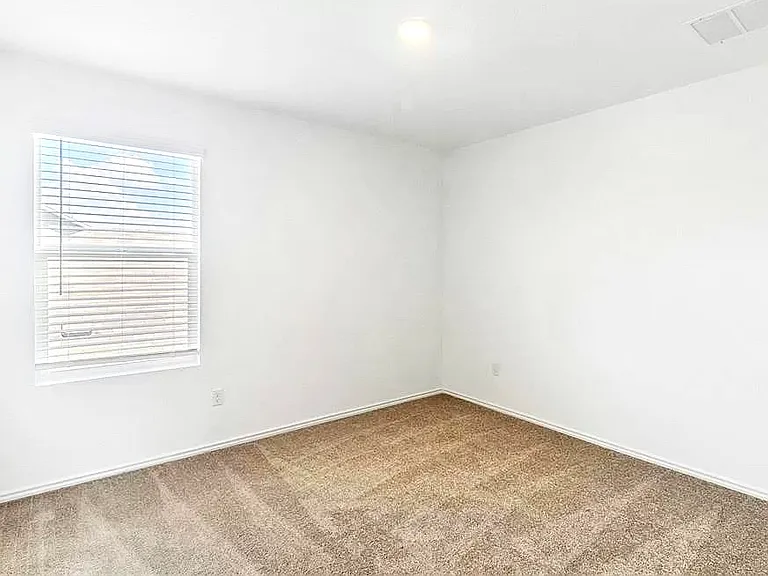 1104 Catfish Ln — Photo 12