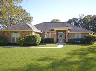 4525 Deerfield Dr, Pensacola, FL 32526