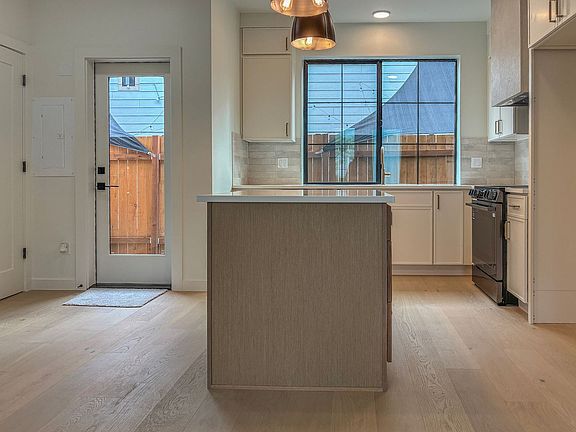 5th image of 4994 NE 26th Ave Unit 2