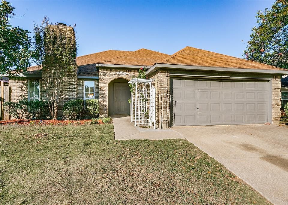 1st image of 2702 Amberton Pl