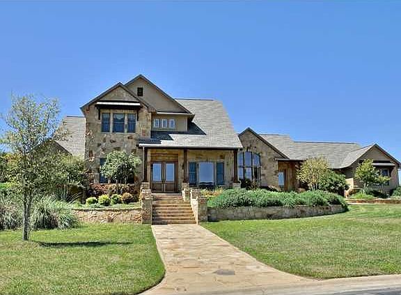 3rd image of 601 Polo Club Dr