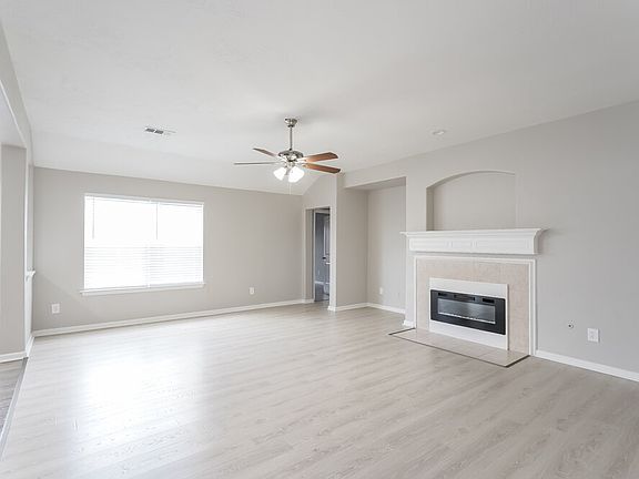 4th image of 18006 Oakmoss Hill Ct