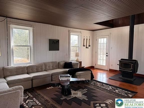 5th image of 5934 Kernsville Rd