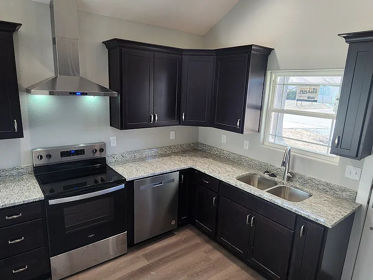 722 S Griffith Ave #A — Photo 5