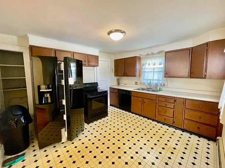 732 Highland Ave — Photo 20