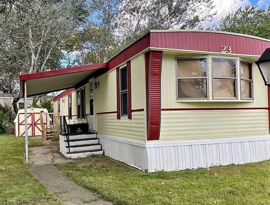 1st image of 33 Ellen Dr