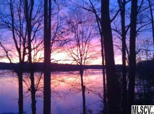 1330 Roundstone Rd, Sherrills Ford, NC 28673