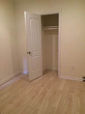 Rented by Prospect Equities Real Estate Corp | media 6