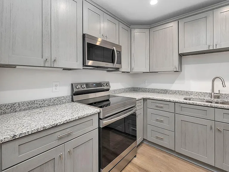1000 Mallery Street Ext #F57 — Photo 7