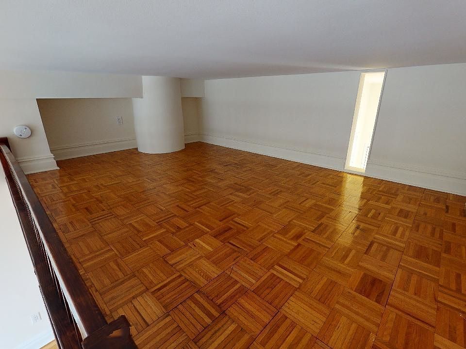 2nd image of 1 Astor Pl APT 6C
