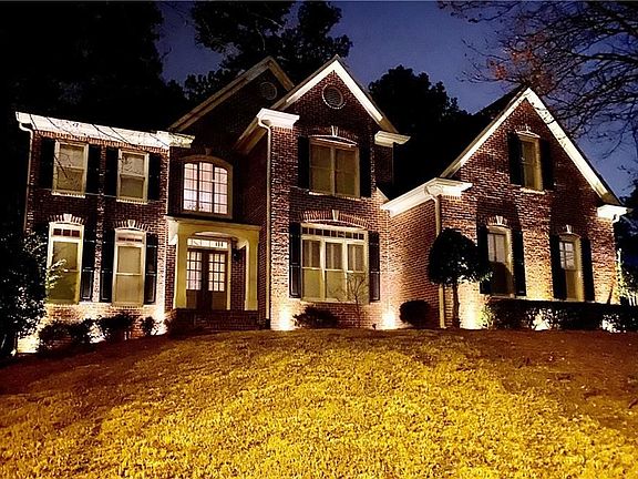 3rd image of 2697 Dunmoore Dr