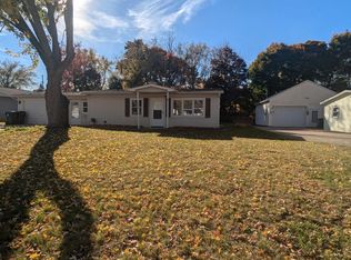 3686 Gainesborough Dr, Orion, MI 48359