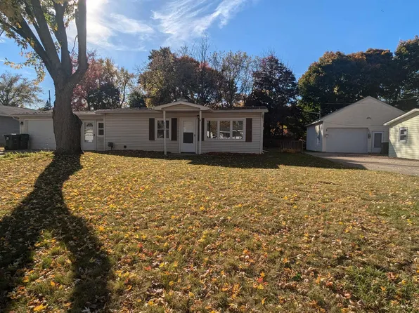 3686 Gainesborough Dr, Orion, MI 48359