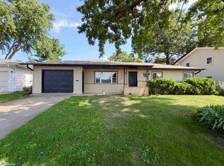 2008 N 3rd Ave E, Newton, IA 50208