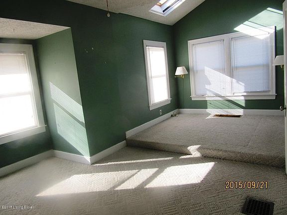 Gladstone Bedroom