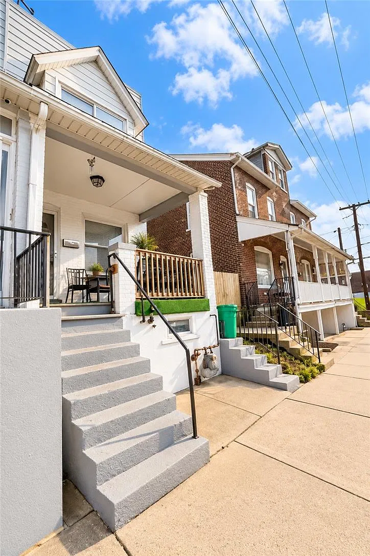 3 bed, 1.0 bath, 1844 sqft, $2,250 — Photo 2