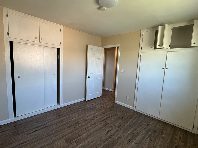 2658 N Humbert Ave — Photo 8