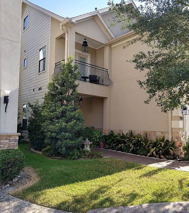 2nd image of 1491 Silverado Dr
