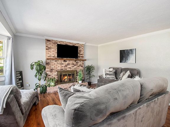 2nd image of 52042 Justine Dr