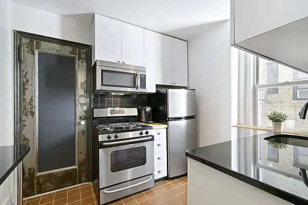 Sold by Compass | media 3