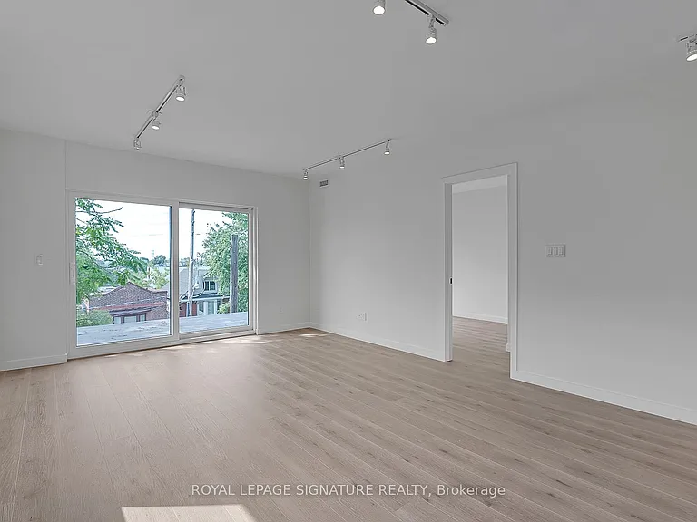 1254 Davenport Rd #4 — Photo 13