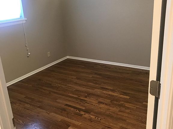 5th image of 223 Toulon Dr