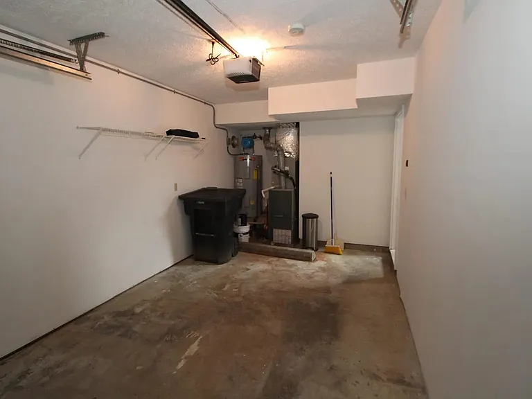 106 Meridian Ct — Photo 34