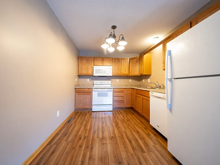 2525 Cobble Hill Ct #D — Photo 6