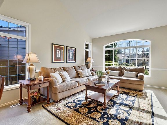 5th image of 6101 152nd Street SE