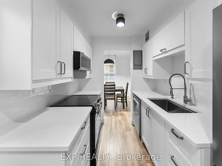 1964 Main St W #901 — Photo 7