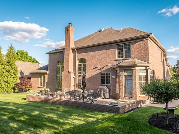 2nd image of 5025 Oakview Dr