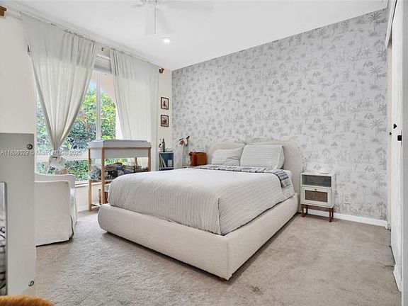 4th image of 5555 La Gorce Dr