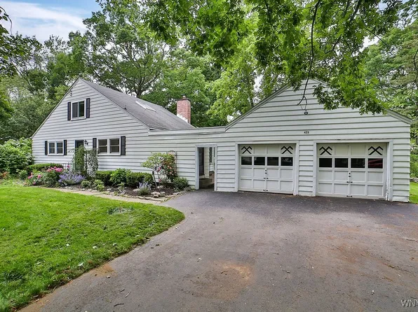 425 Tryon Dr, Lewiston, NY 14092