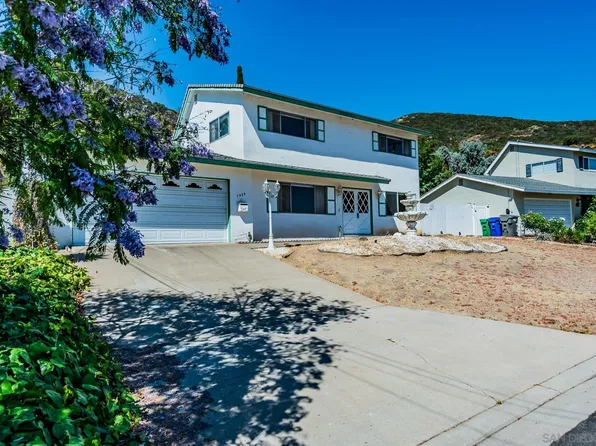 7925 Shantung Dr, Santee, CA 92071