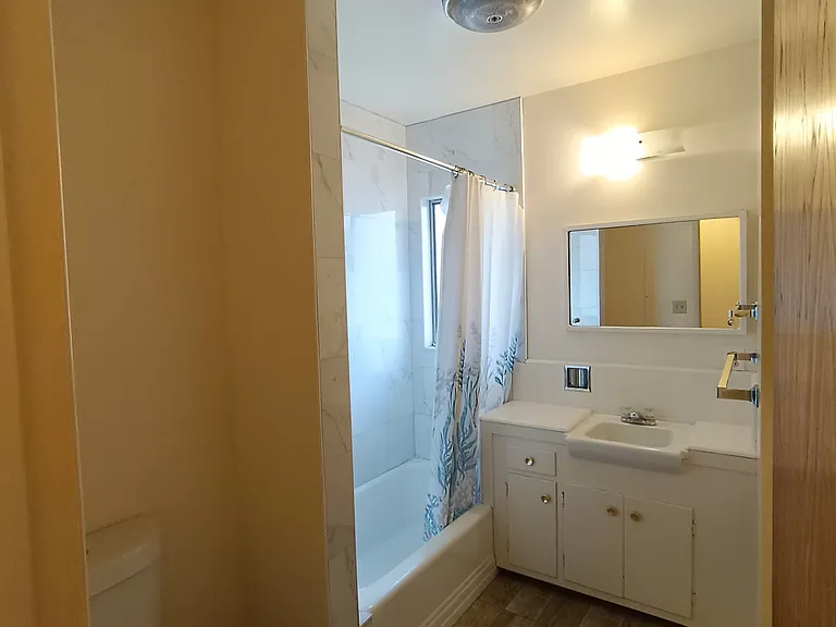 739 Southview Rd #D — Photo 7