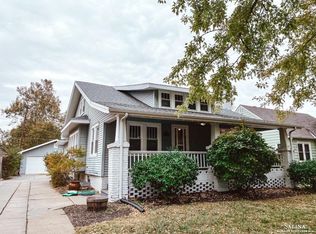 330 Sunset Dr, Salina, KS 67401